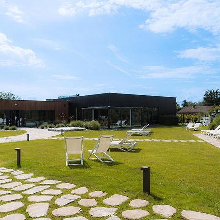 Domaine Des Thermes Awans Bagian luar foto