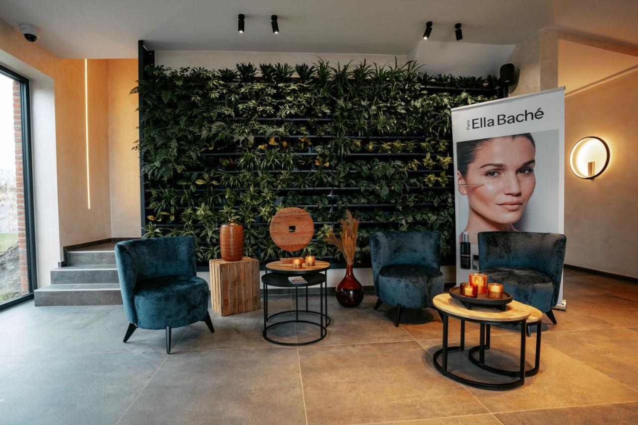 Domaine Des Thermes Awans Bagian luar foto